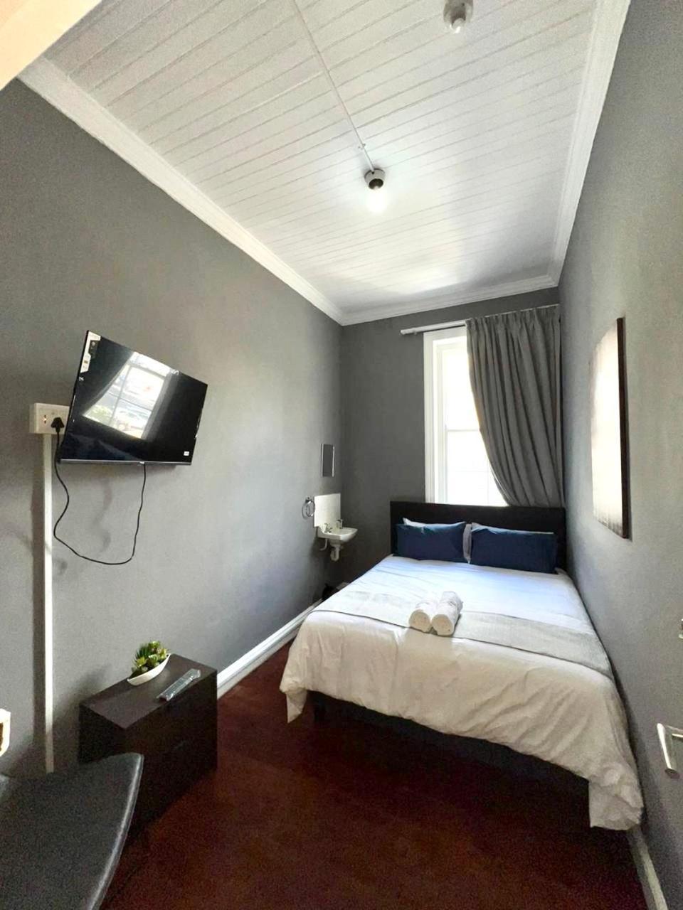Hotel Capepod Sea Point 2*